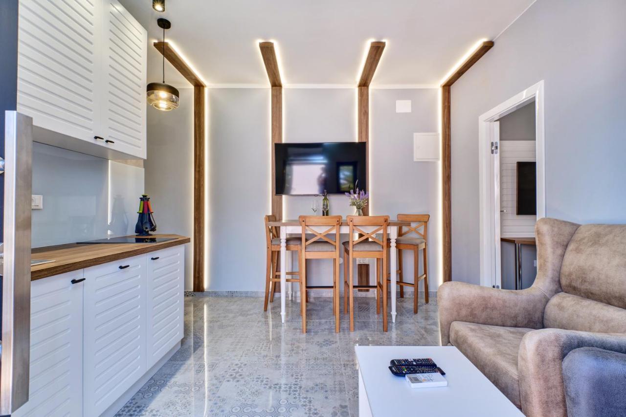 Luxury Apartments 말리로시니 외부 사진