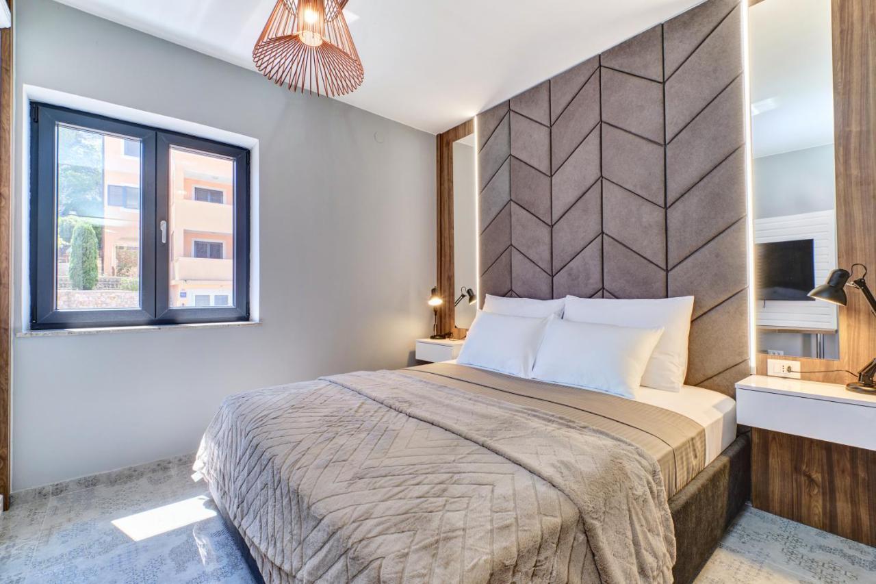 Luxury Apartments 말리로시니 외부 사진