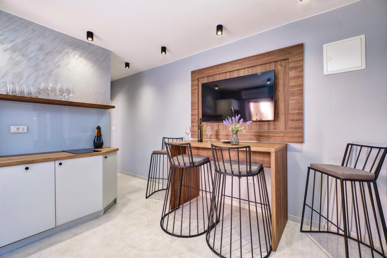Luxury Apartments 말리로시니 외부 사진