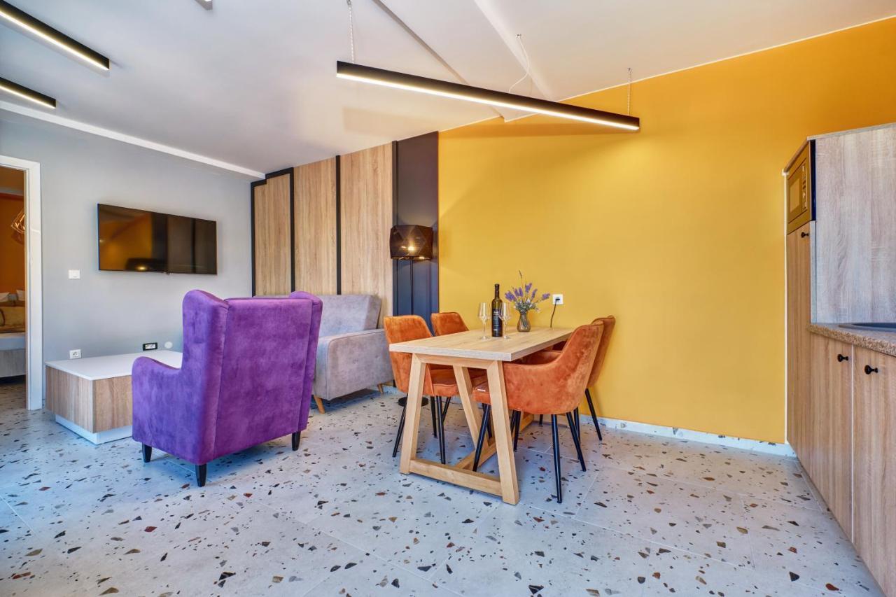 Luxury Apartments 말리로시니 외부 사진