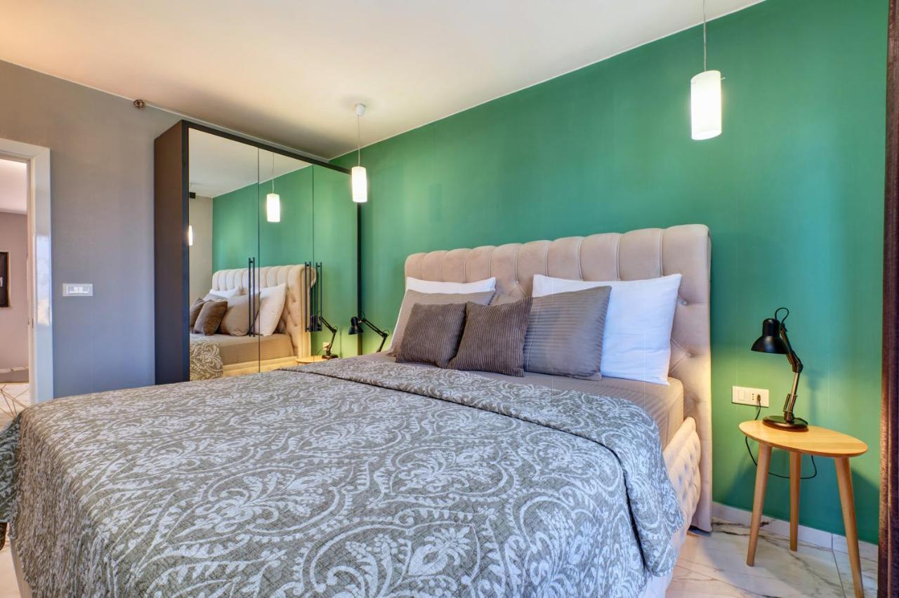 Luxury Apartments 말리로시니 외부 사진